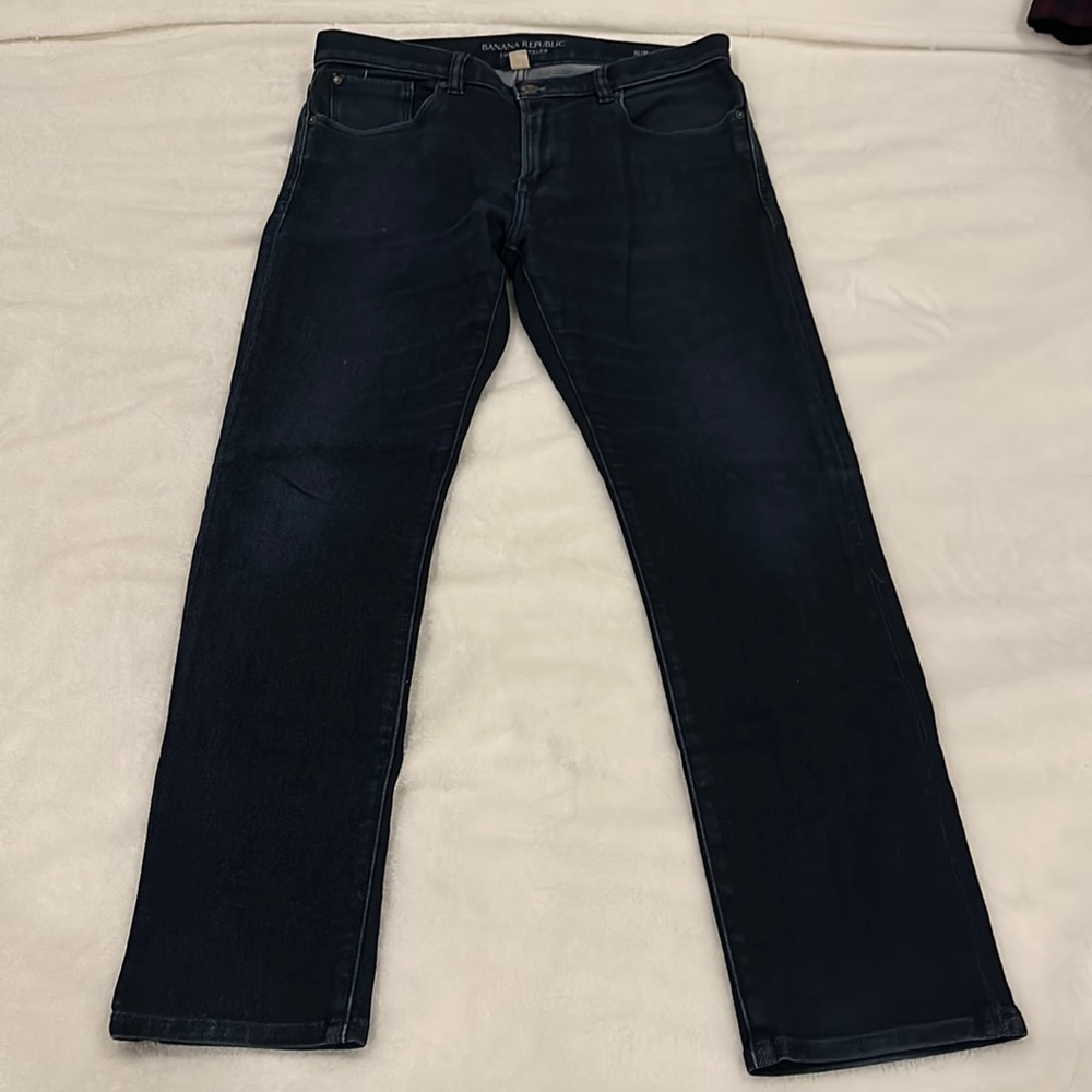 Dark blue jeans - The Traveler